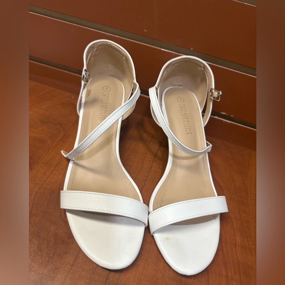 Dream Pairs White Sandals